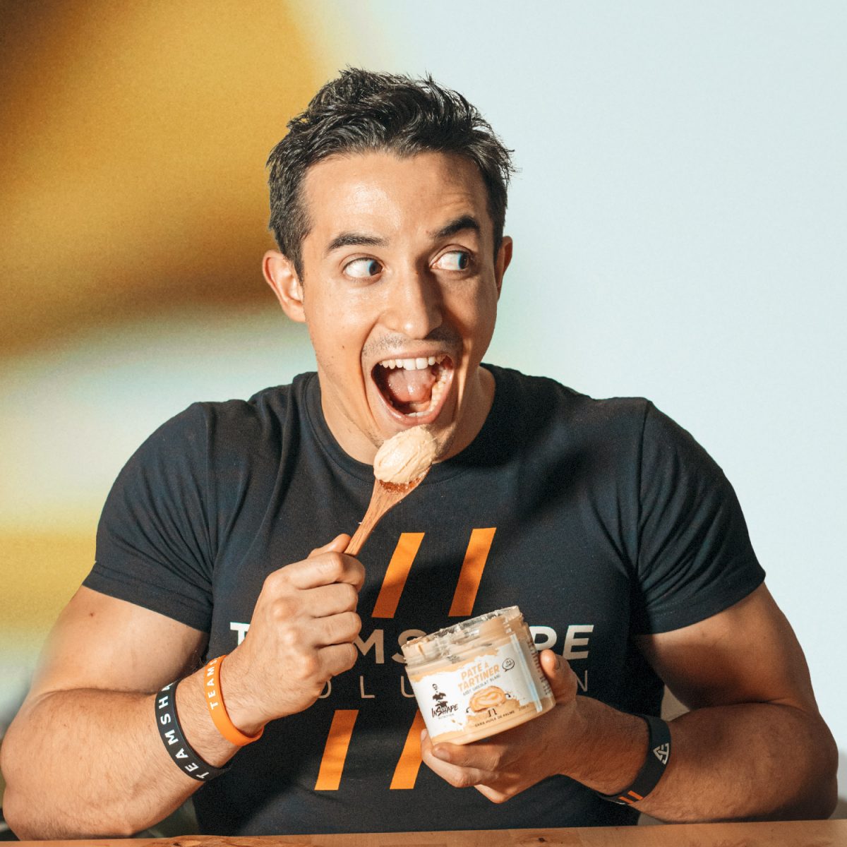 Creme para barrar com sabor a chocolate branco